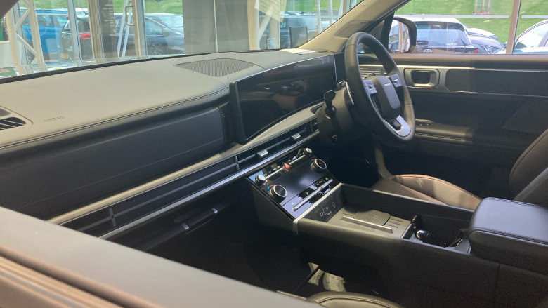 Hyundai SANTA FE 1.6 TGDi Plug-in Hybrid Ultimate 5dr 4WD Auto Estate